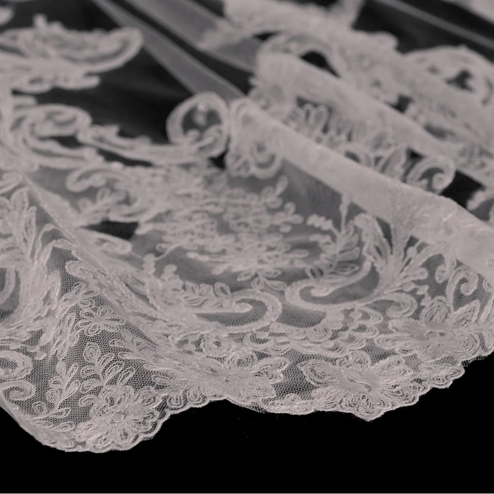 Vibrant Veil Sample by Rivini in Ivory